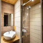 Val 2400 Apartahotel 4*