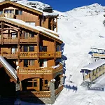 Val 2400 Apartahotel 4*