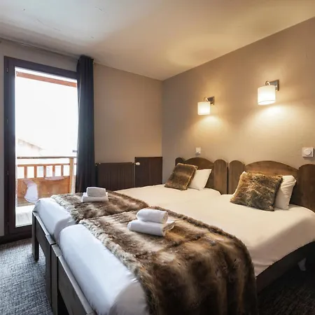 Val 2400 Apartahotel
